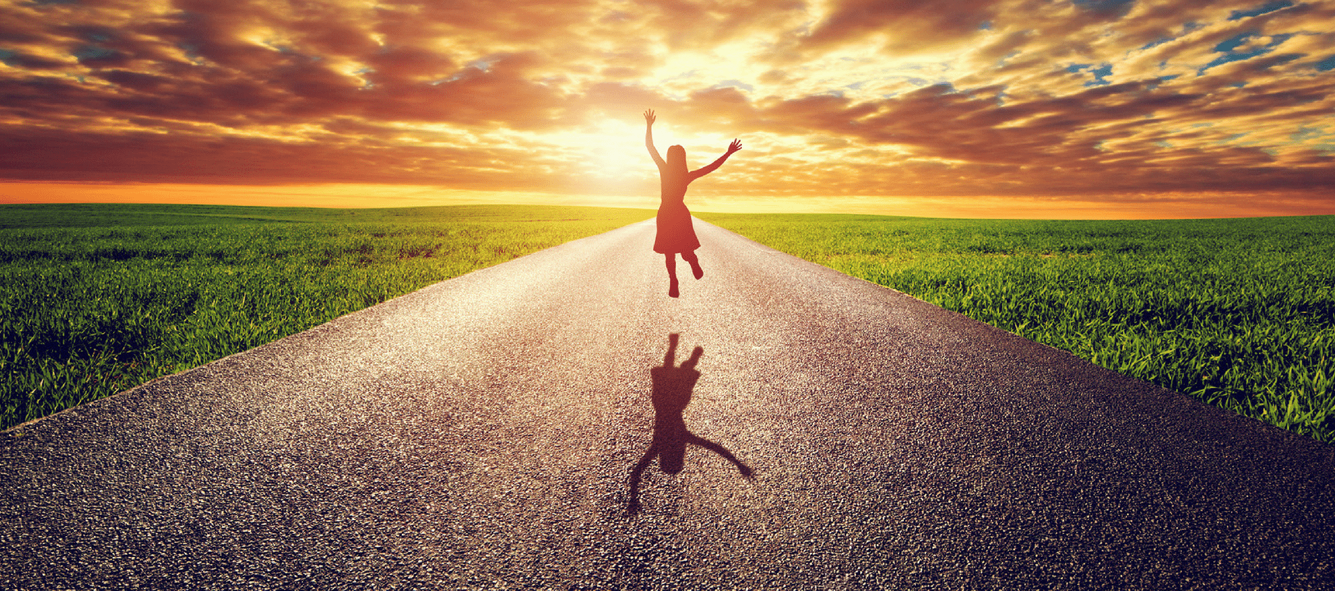 Дорога к счастью 10. Дорога в светлое будущее. Путь к счастью. Семья в пути. Дорога к счастью картинки.
